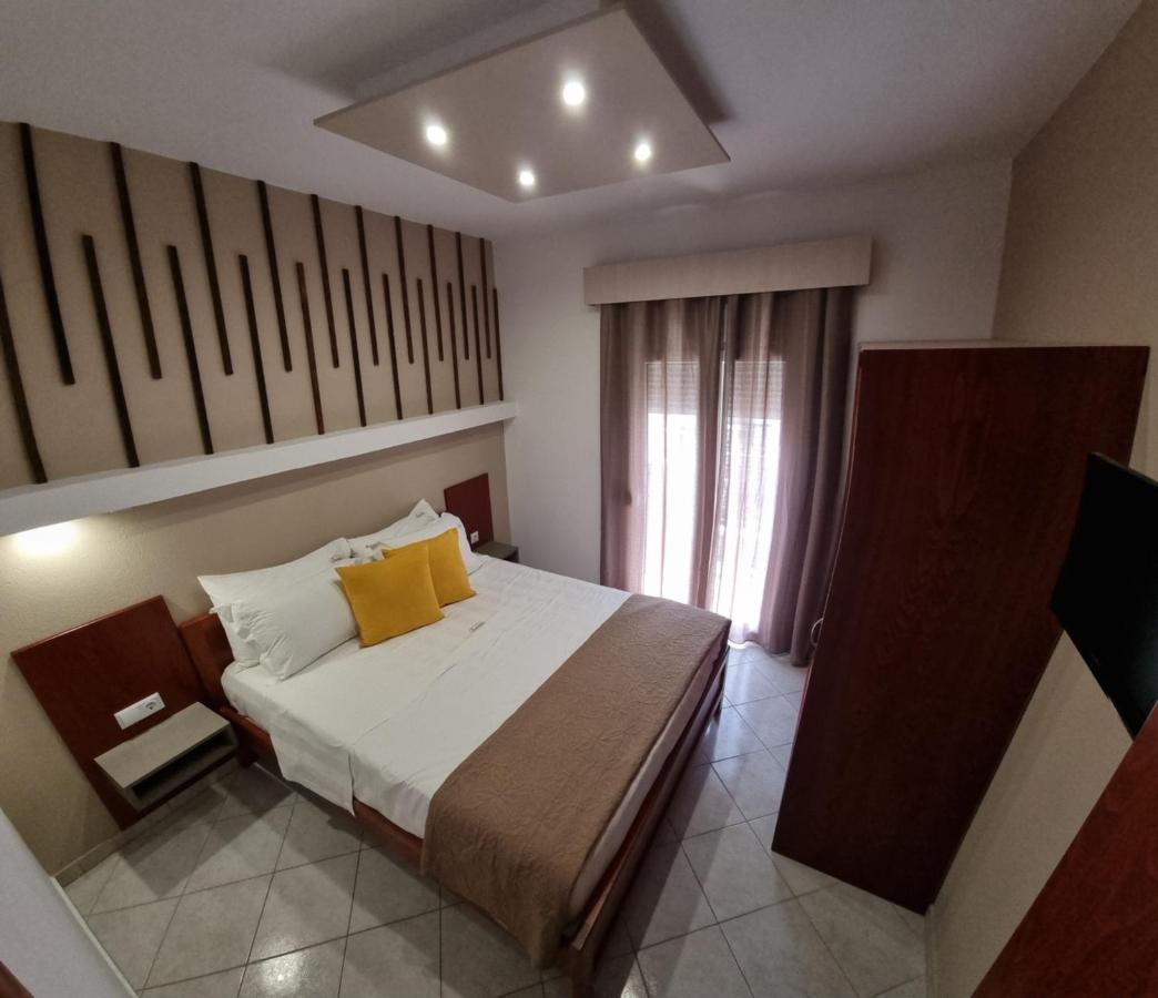 Premium Suites Ofrinion Exterior photo